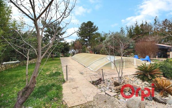 Maison à vendre    6 pièces •  Aix-en-Provence