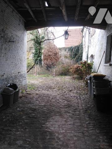 CONDE SUR ESCAUT MAGNIFIQUE ENSEMBLE IMMOBILIER AVEC MAISON-GRANGE-DEPENDANCES