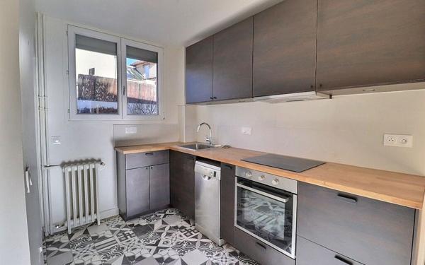 Appartement à vendre    3 pièces • 53,66 m2 Viroflay