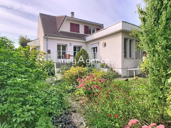 Maison à RIS-ORANGIS, 91130 - 6 pièces 170m²