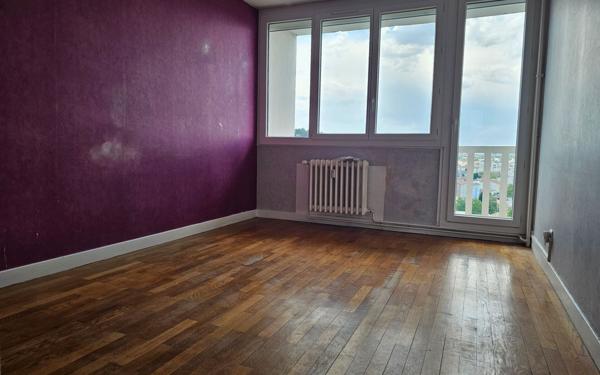 Appartement à vendre    4 pièces • 74,83 m2 Saint-Étienne