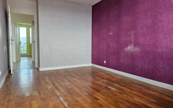 Appartement à vendre    4 pièces • 74,83 m2 Saint-Étienne