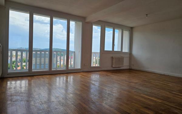 Appartement à vendre    4 pièces • 74,83 m2 Saint-Étienne