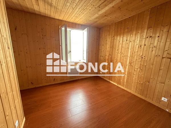 Location Maison 6 pièces 115.3 m² - 19 RUE JEANNE BARET Rochefort 17300