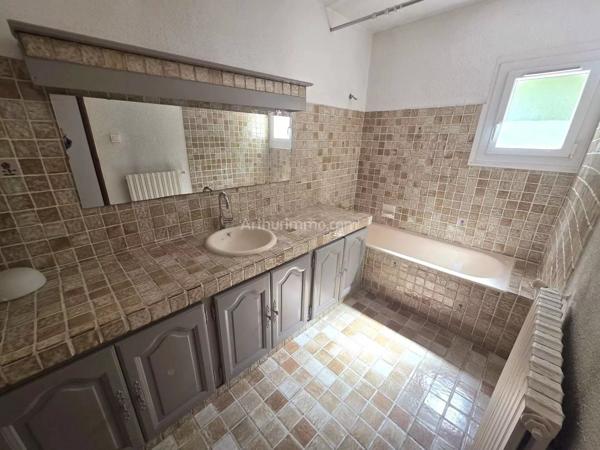 Vente                                                      Maison
                        
                     7 pièces                      138 m2                     à Draguignan