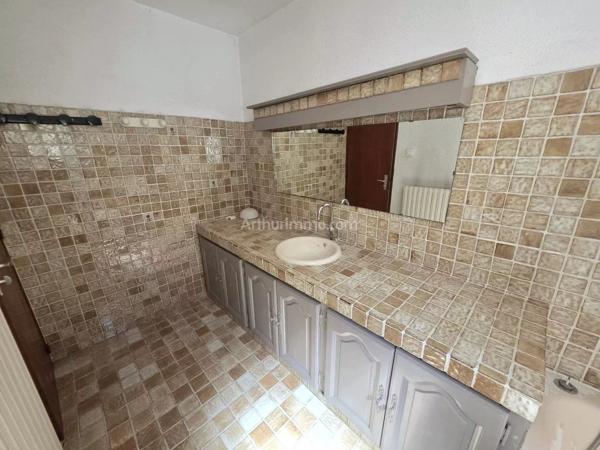 Vente                                                      Maison
                        
                     7 pièces                      138 m2                     à Draguignan