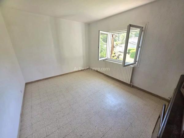 Vente                                                      Maison
                        
                     7 pièces                      138 m2                     à Draguignan