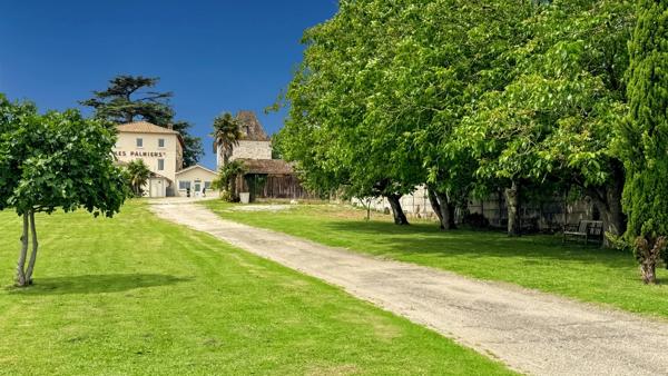 A VENDRE ANCIEN HOTEL RESTAURANT