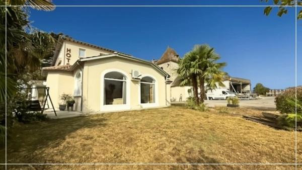 A VENDRE ANCIEN HOTEL RESTAURANT