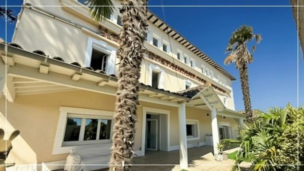 A VENDRE ANCIEN HOTEL RESTAURANT