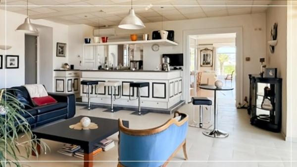 A VENDRE ANCIEN HOTEL RESTAURANT