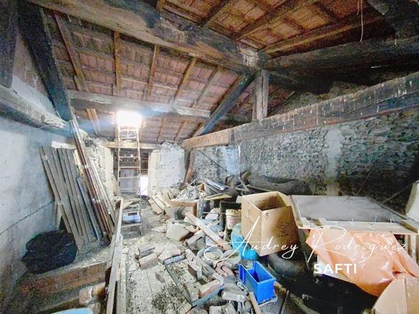 Centre-ville – Maison avec cour à rénover