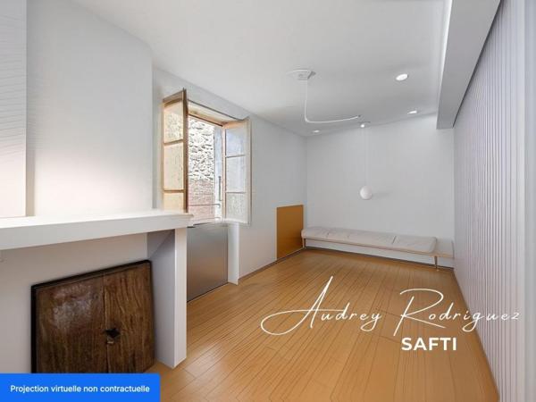 Centre-ville – Maison avec cour à rénover