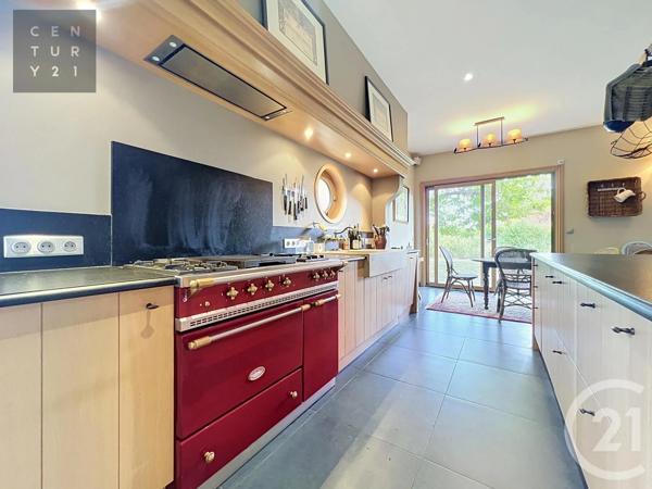 Maison à vendre  10 pièces - 341,36 m 2   PONT STE MARIE  - 10