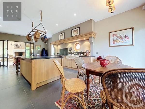 Maison à vendre  10 pièces - 341,36 m 2   PONT STE MARIE  - 10