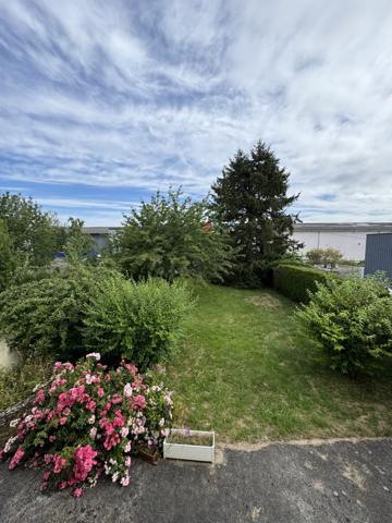 À vendre - Local commercial 180 m² situé à Chambray-lès-Tours (37170)