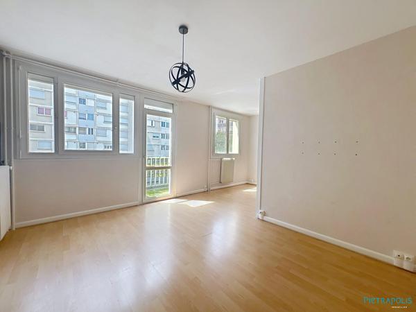 Appartement T3 avec CAVE ET STATIONNEMENT PRIVATIF