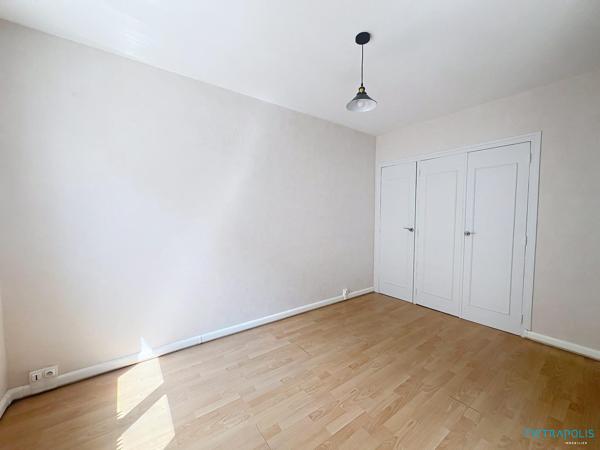 Appartement T3 avec CAVE ET STATIONNEMENT PRIVATIF