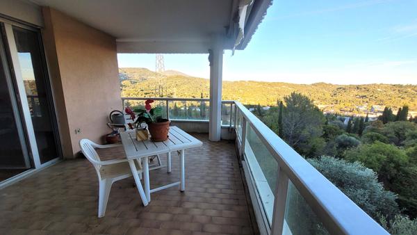 Appartement Grasse 4 pièces 105.66 m2, piscine et tennis