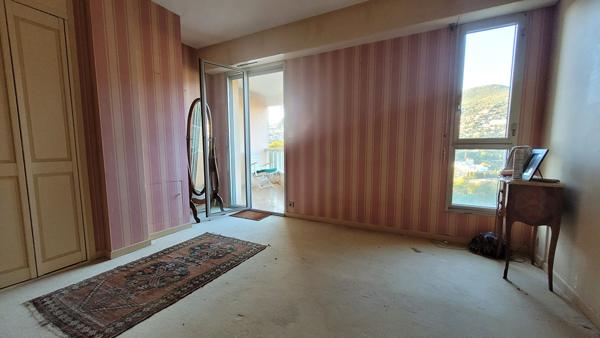 Appartement Grasse 4 pièces 105.66 m2, piscine et tennis