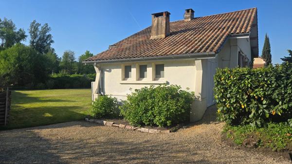Maison de plain-pied avec jardin à Sauveterre-la-Lémance