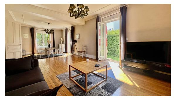 Maison bourgeoise, Epinal quartier soupirs, vue sur la ville avec jardin