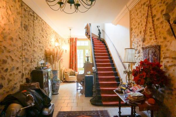 Somptueux Hôtel particulier du XIXe siècle, au coeur du parc naturel du Périgord vert.