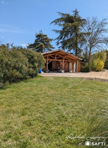 Local commercial de 120m² sur un terrain de 530m²