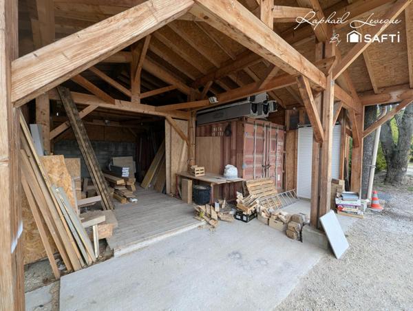 Local commercial de 120m² sur un terrain de 530m²