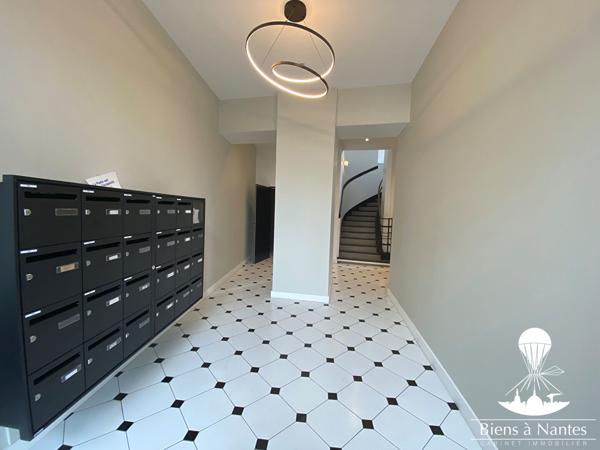 Un appartement T2 au 4ème et dernier étage , Nantes Un appartement T2 au 4ème et dernier étage , Nantes