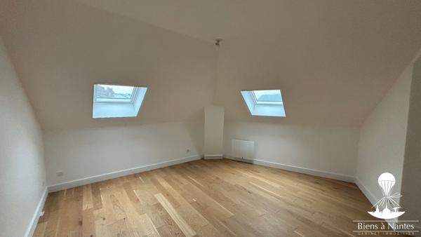 Un appartement T2 au 4ème et dernier étage , Nantes Un appartement T2 au 4ème et dernier étage , Nantes