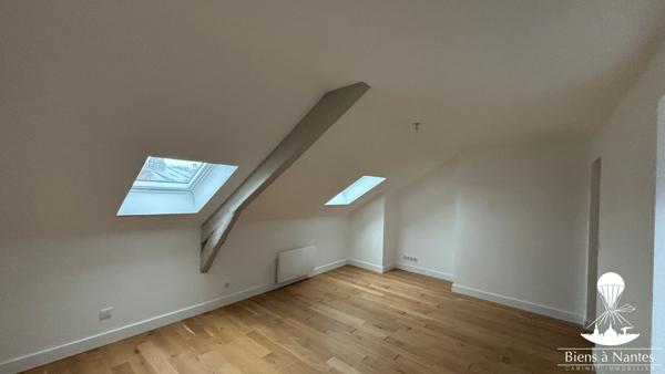 Un appartement T2 au 4ème et dernier étage , Nantes Un appartement T2 au 4ème et dernier étage , Nantes