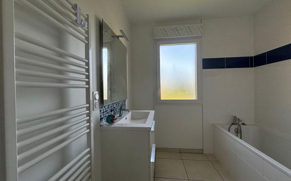 Maison à louer    5 pièces • 112 m2 Ambillou