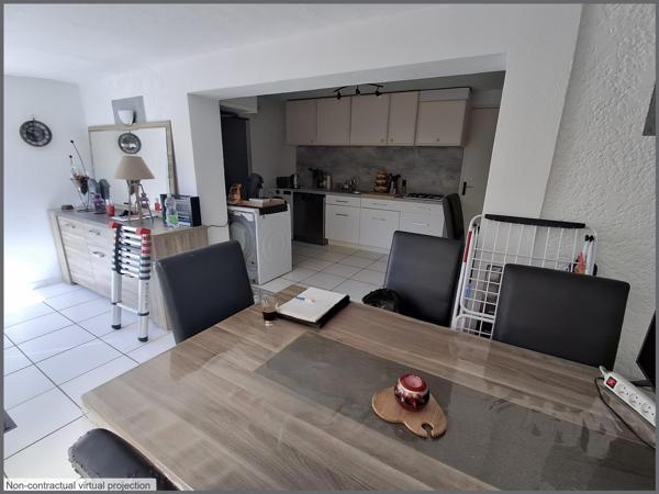 beau potentiel pour cet villa composée de 3 logements
