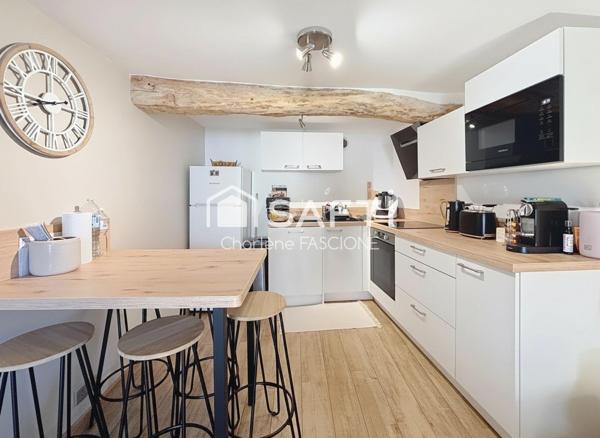 DUPLEX RÉNOVÉ AVEC CHARME – CŒUR DE LORGUES