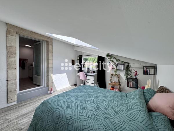 Maison
         5 pièces
        - 179 m²