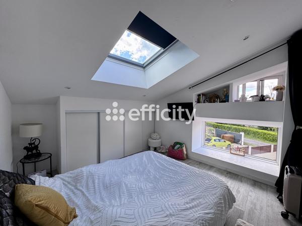 Maison
         5 pièces
        - 179 m²