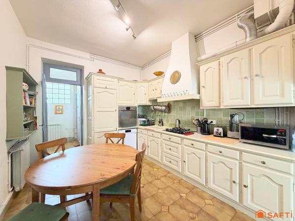 Maison de ville, 70m2, 2 chambres, Avignon.