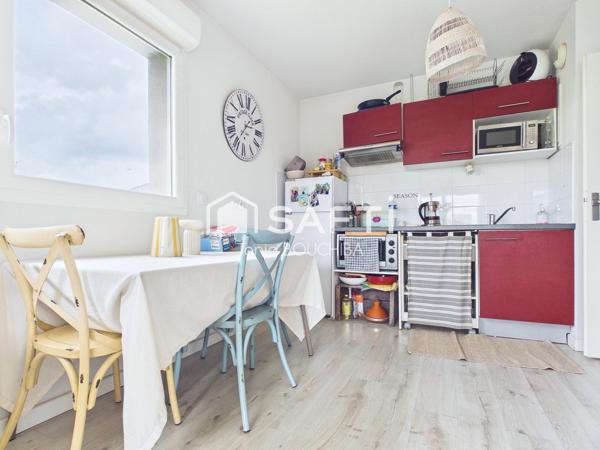 T2 lumineux avec terrasse et parking