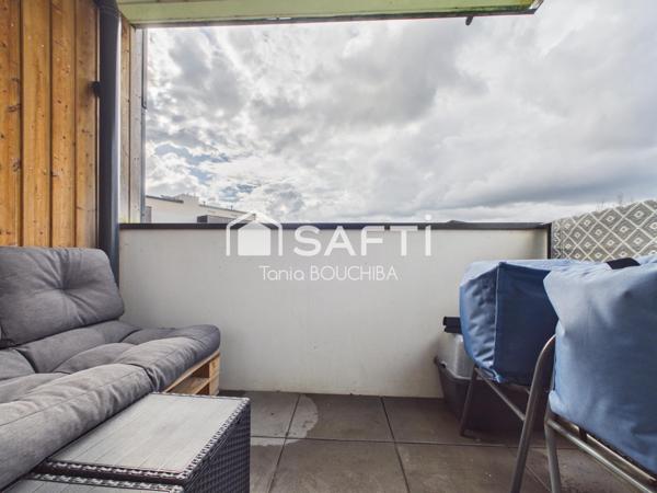 T2 lumineux avec terrasse et parking