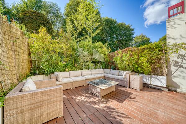 Ville-d'Avray - Duplex 4 pièces, terrasse 30 m² plein sud, double parking - Bien rare