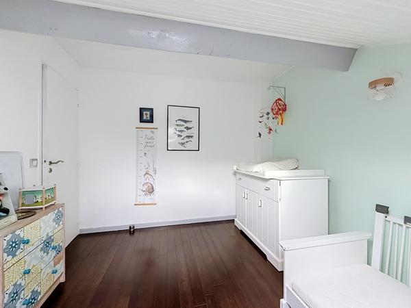 Maison
         5 pièces
        - 106 m² 465 000 € *