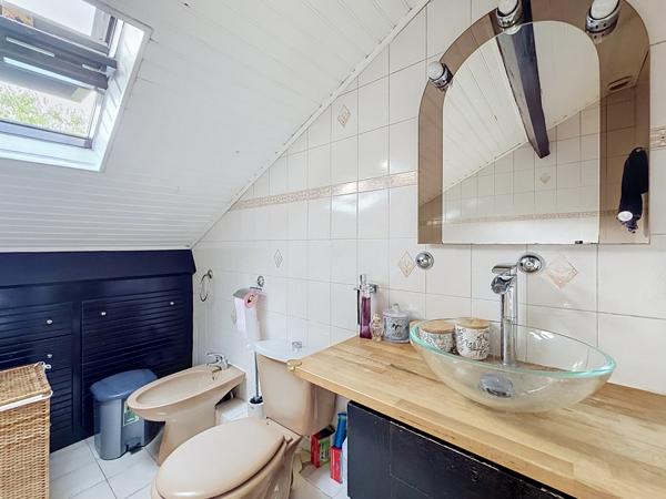 Maison
         5 pièces
        - 106 m² 465 000 € *