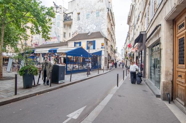Paris, St André des Arts, 2 pièces dernier étage avec ascenseur, fort potentiel !