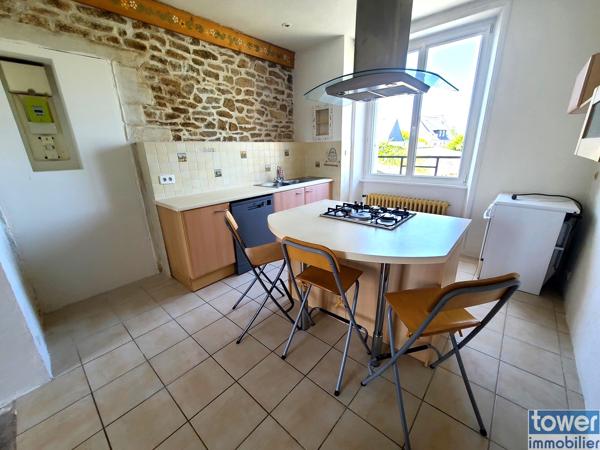 Maison
                                                                                                                                                                                                                                                                                                                        6 pièce(s)                                                                                                                                                                                                          3 chambre(s)                                                                                                                                                                                                          118  m²