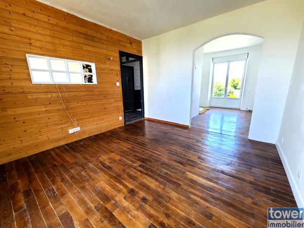 Maison
                                                                                                                                                                                                                                                                                                                        6 pièce(s)                                                                                                                                                                                                          3 chambre(s)                                                                                                                                                                                                          118  m²