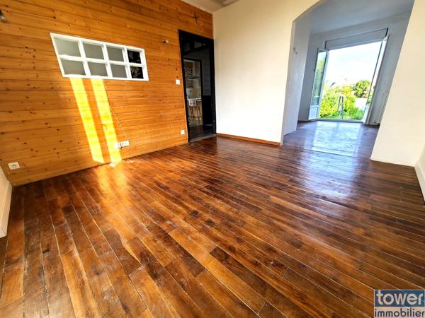 Maison
                                                                                                                                                                                                                                                                                                                        6 pièce(s)                                                                                                                                                                                                          3 chambre(s)                                                                                                                                                                                                          118  m²