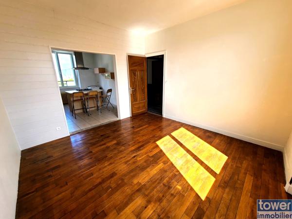 Maison
                                                                                                                                                                                                                                                                                                                        6 pièce(s)                                                                                                                                                                                                          3 chambre(s)                                                                                                                                                                                                          118  m²