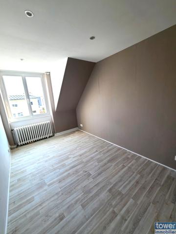 Maison
                                                                                                                                                                                                                                                                                                                        6 pièce(s)                                                                                                                                                                                                          3 chambre(s)                                                                                                                                                                                                          118  m²