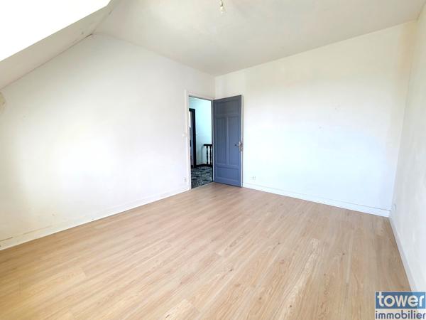 Maison
                                                                                                                                                                                                                                                                                                                        6 pièce(s)                                                                                                                                                                                                          3 chambre(s)                                                                                                                                                                                                          118  m²